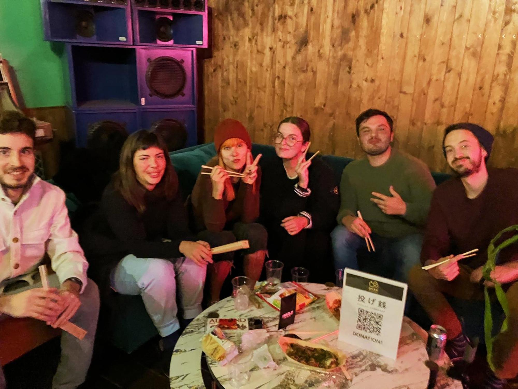 אוסקה Hostel Chillax מראה חיצוני תמונה